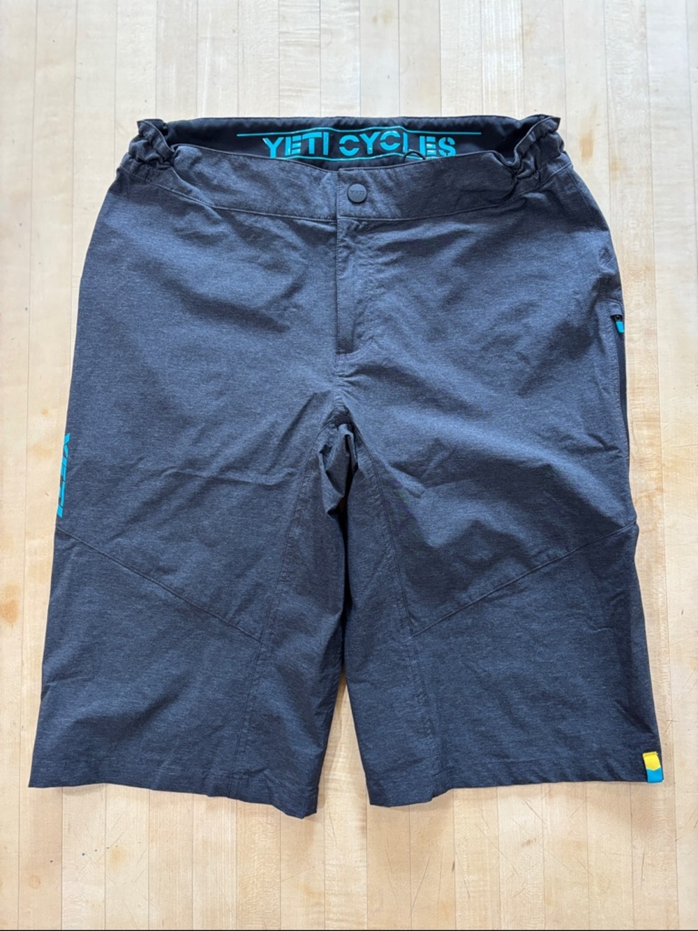 Yeti Cycles Men’s Medium Mason Board & Trail Shorts‎ Gray Cycling Bike